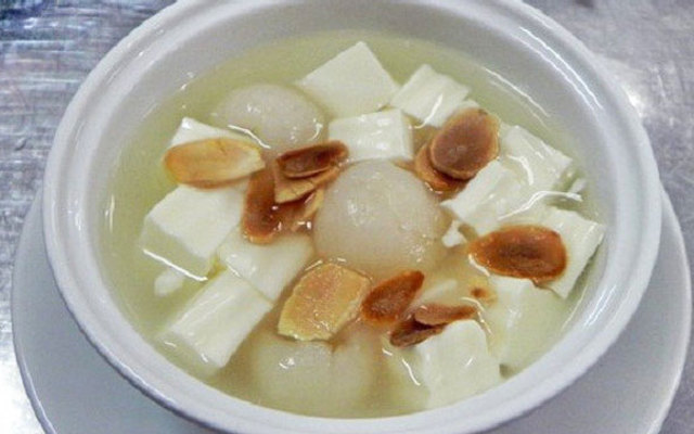 Thảo Phạm - Chè Khúc Bạch & Bông Lan Trứng Muối Online