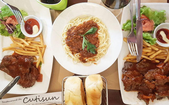 Bánh Mỳ Bít Tết Cutisun - Long Biên