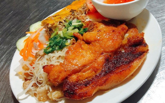 Quán Cơm Cây Khế