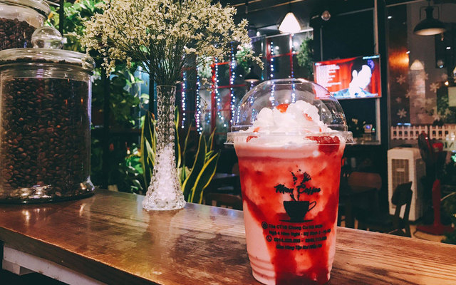 Mon Coffee - Cốt Dừa Đá Xay & Sữa Chua Dẻo