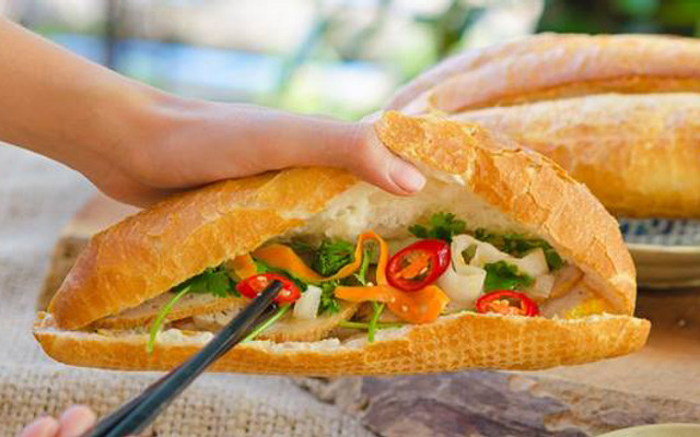 Bánh Mì Cô Thắm Sài Gòn - Đà Nẵng