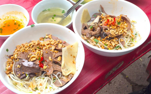 Vân Chiến - Bún Ngan Trộn Chua Ngọt - Nguyễn Đình Chiểu