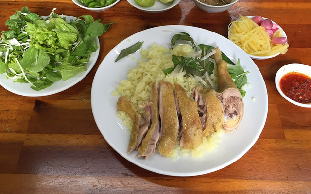 Monkey Banana - Cơm Gà - Chung Cư Tôn Thất Thuyết