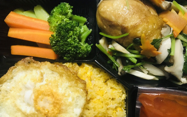 An Gà Bản - Cơm Văn Phòng Online