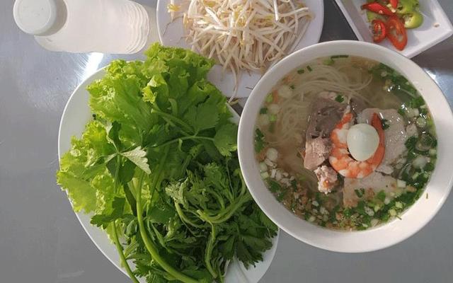 Cô Út - Hủ Tiếu Nam Vang