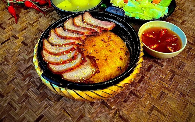 EAT (Hồn Việt) - Cơm Niêu & Cơm Văn Phòng