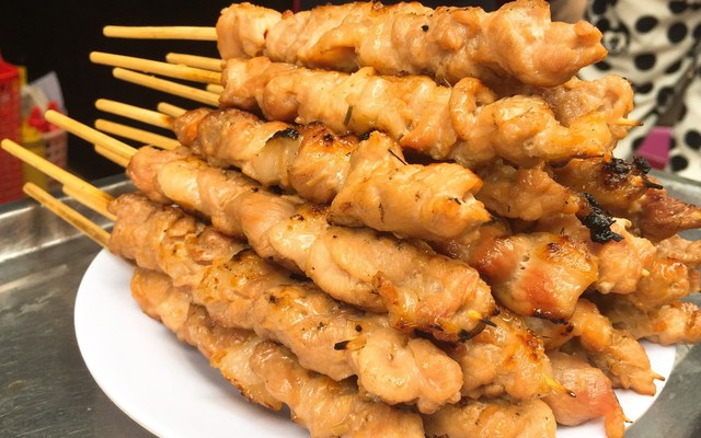Thịt Xiên Nướng, Bánh Mì & Bánh Giò - Yên Phụ
