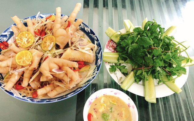 Bếp Mẹ Pi - Chân Gà Sả Ớt Online