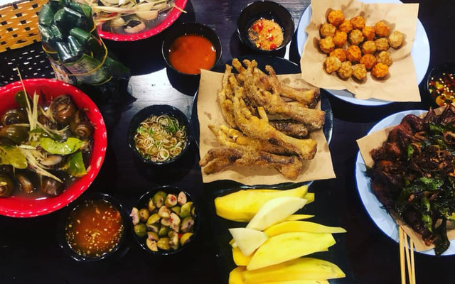 Chim Quay Mỗ Lao - Các Món Ăn Vặt