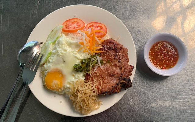 Cơm Tấm Hùng - Quang Trung