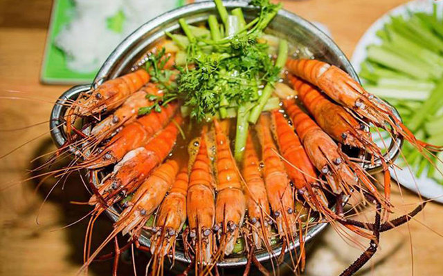 Lẩu Tôm Càng Xiên - Mã Lò