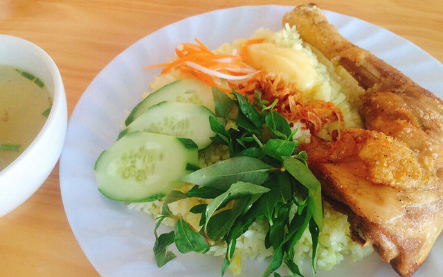 Cơm Gà Mạnh Lan