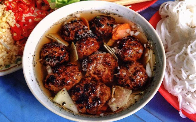 Luyến - Bún Chả