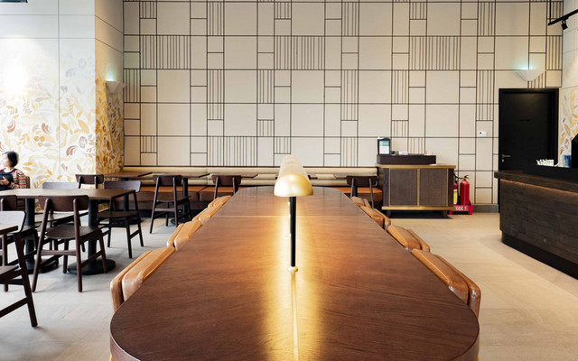 Starbucks Coffee - The Gold View