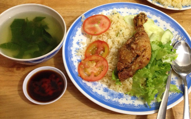 Cơm Gà Xối Mỡ 142
