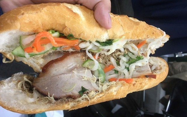Cô Mai - Xôi Gà, Xôi Mặn & Bánh Mì
