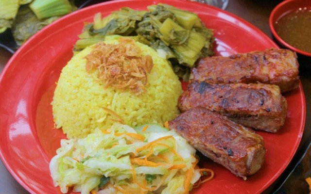 Cơm Sườn Đào Duy Từ - Tô Hiệu