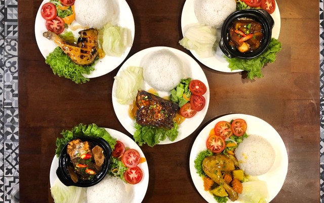 Ngó Xuân Quán - Cơm Văn Phòng