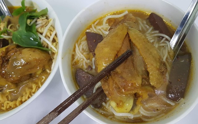 Cà Ri Gà Ta Nam Bộ & Hủ Tiếu Sa Đéc Gà Ta - Thoại Ngọc Hầu