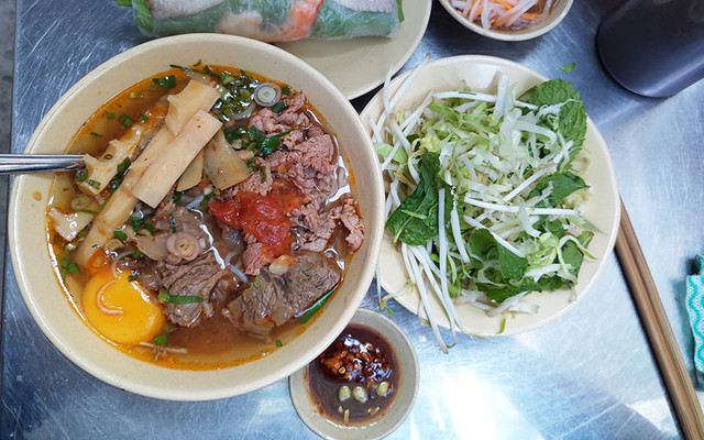 Bà Dzú - Bún Măng Bò - Cao Đạt