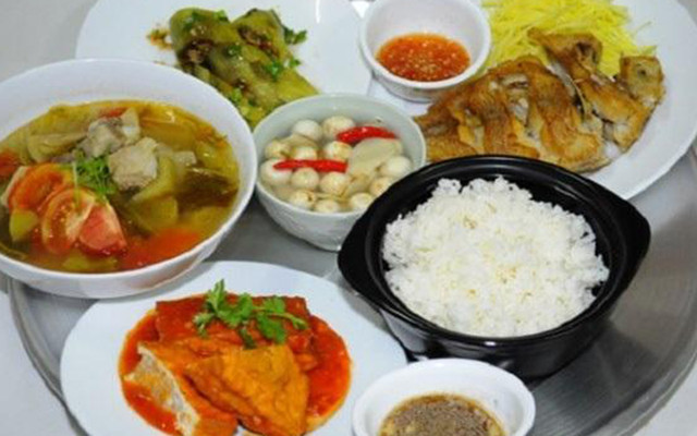 Quán Ngon - Phở Hà Nội & Cơm Gia Đình