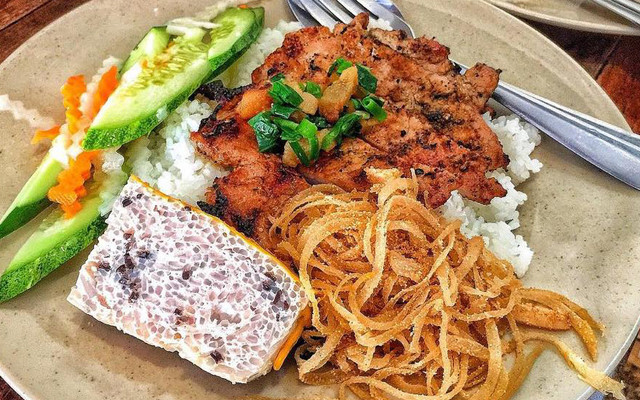 Cơm Tấm Cám - Huỳnh Thúc Kháng