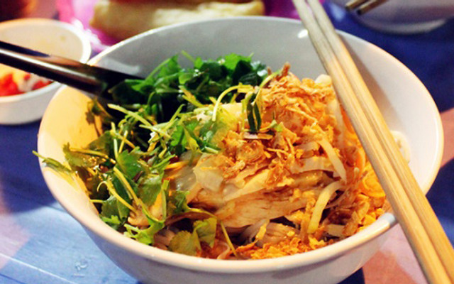 Phở Trộn Cô Liên