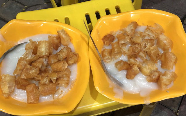 Cúc - Cháo Sườn Sụn - Phố Huế