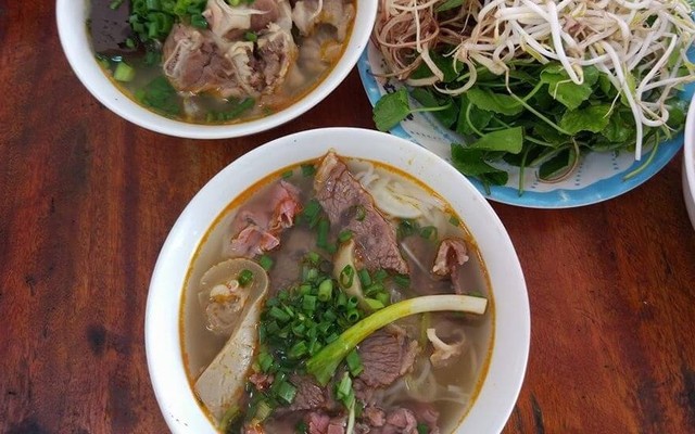 Bún Bò Cô Hoa - Đặng Tất