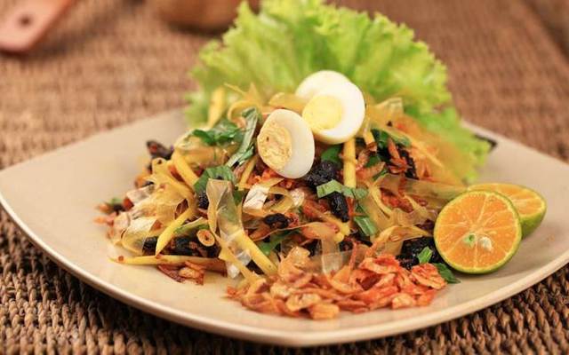 Chị Xương - Bánh Tráng Trộn - Chung Cư Nguyễn Thiện Thuật