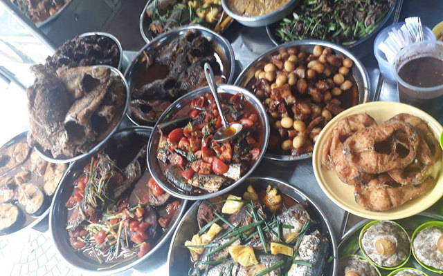 Quán Cơm 130 - Phạm Ngọc Thạch