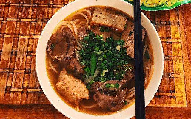 Bún Bò Huế Tuyết Nga