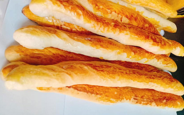 Bánh Mì Que & Cafe Huy Béo