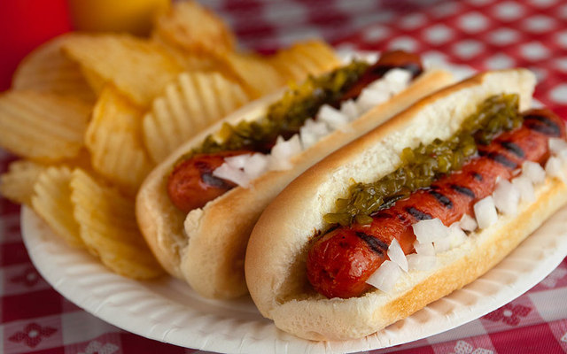 Wow!! Hotdog - Trần Hưng Đạo