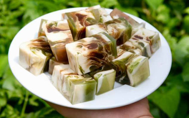 Lalla's Cake - Trần Khắc Chân