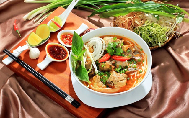Bún Sườn Bò Bà Mai