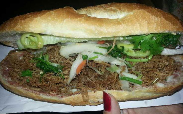 Bánh Mì Cô Bé