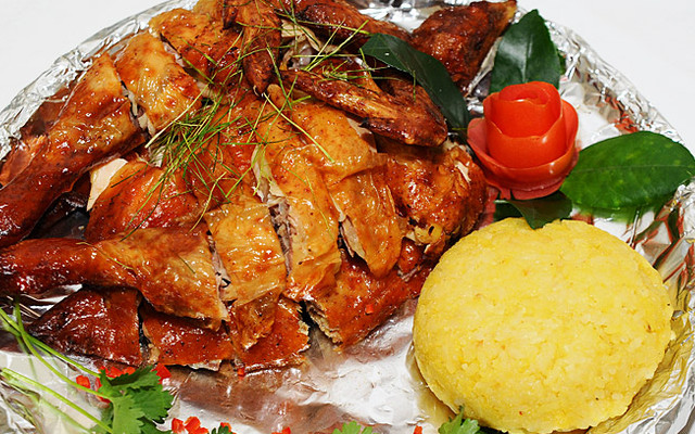 Đức Trung - Gà Nướng Lu Thảo Mộc