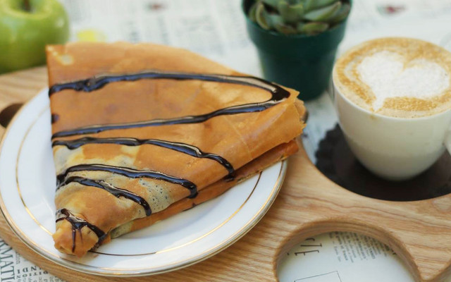 Bánh Crepe Nga - Food & Drink