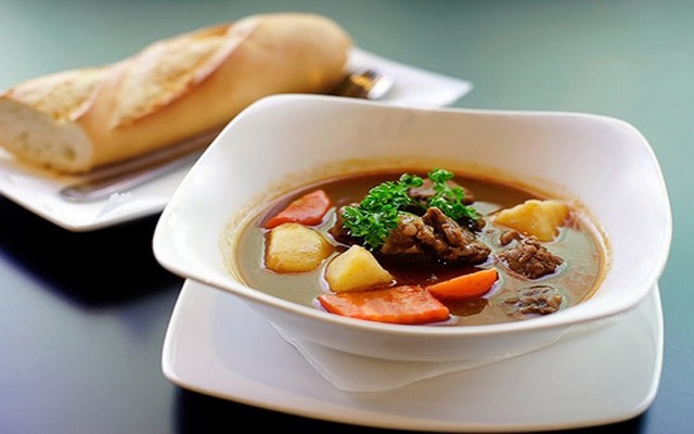 Thu - Soup Cua & Nem Nướng Cuốn Bánh Tráng