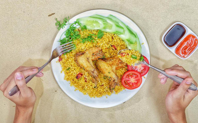 Hoàng Nam - Cơm Gà Xối Mỡ & Cơm Tấm Sài Gòn