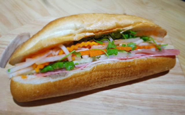 The Lynx - Bánh Mì & Trà Sữa