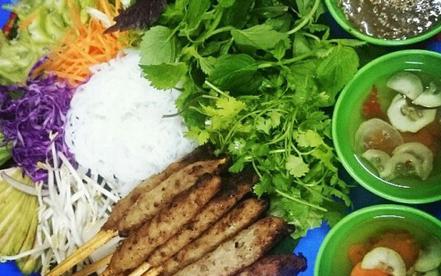 Cô Ba Nem Nướng Nha Trang - Đối Diện 48 Lê Lai (Quán Mở Đầu Tiên)