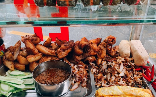 Bánh Mì Gà Ép Giòn