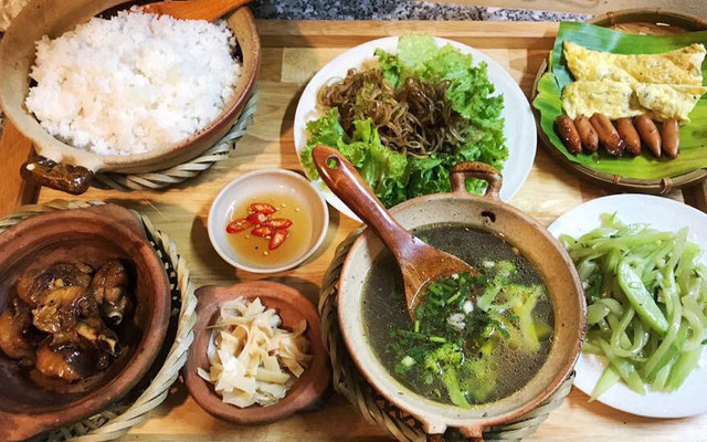 Cô Na Quán - Bánh Canh, Bánh Đa Cá Rô & Cơm Gia Đình