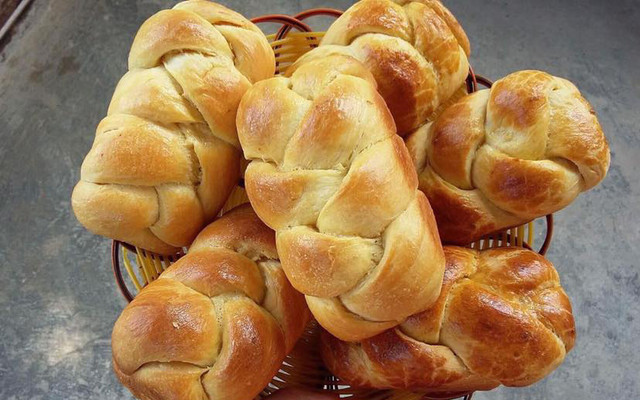 Bánh Mì Hoa Cúc Homemade - Shop Online