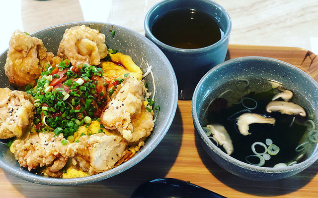Kemuri Donburi - Cơm Thố Nhật Bản