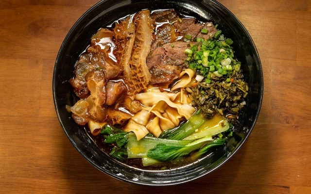 Jeffrey’s Kitchen - Taiwanese Beef Noodle & Dumpling