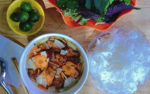 Huy Hoàng - Bún Chả Gia Truyền