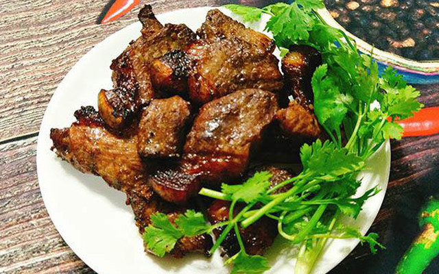 H'mông Quán - Lẩu Gà Khô Cay & Thịt Ngựa